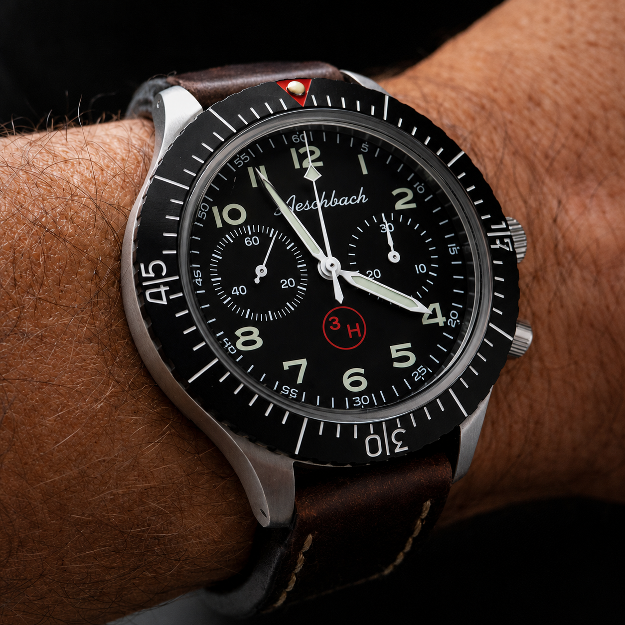 Cronógrafo mecánico Aeschbach patrón NATO Luftwaffe Bund