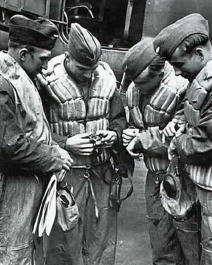 Reloj de servicio Aeschbach patrón WW2 alemán Wehrmacht y Luftwaffe (Ejército/Fuerza Aérea) con movimiento mecánico manual de 17 joyas
