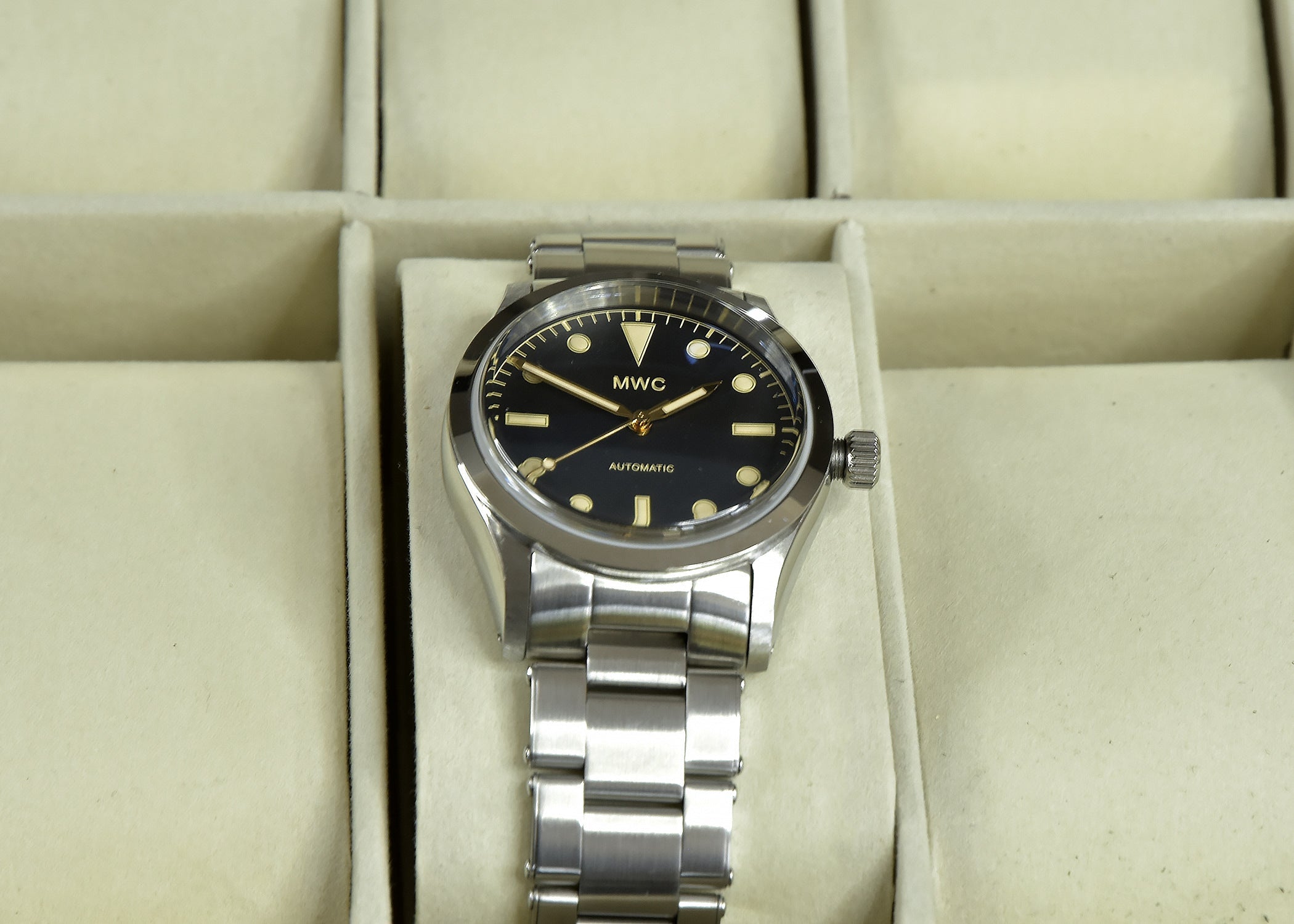 Estuche expositor para relojes de cuero PU para 12 relojes con tapa transparente y cerradura
